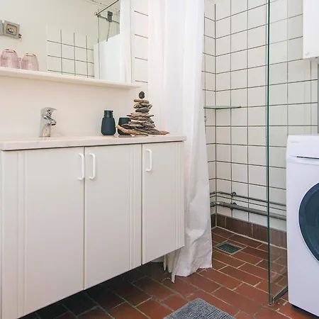 Seaside Fun Retreat-by Traum *