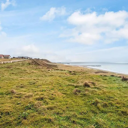 Seaside Fun Retreat-by Traum *